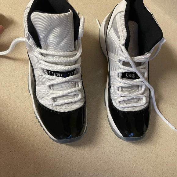 CHEAPEST PRICE 2018 Concord 11s - Picture 2 of 3